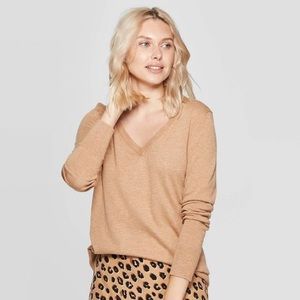 NWT Ribbed Cuff V-Neck Pullover Sweater Tan